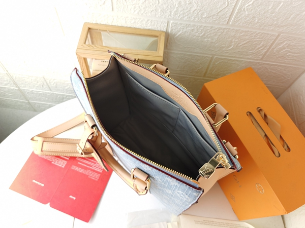 ルイヴィトンバッグ角部分ディテール